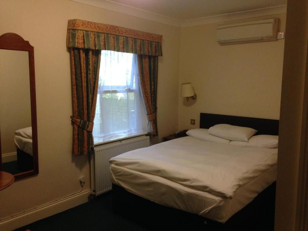 Abbey Lodge Hotel Χάι Ουίκαμ Δωμάτιο φωτογραφία